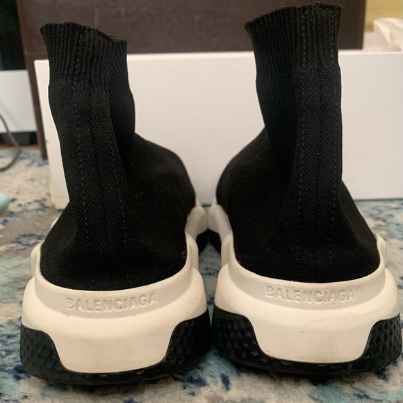 Balenciaga Runners size 41/8 Men.10 us in Womans ..Used in Excellent condition - Picture 2 of 4
